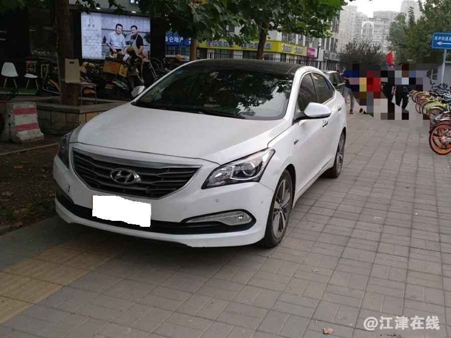 f_900x675_0_q87_autohomecar__wKjBy1njMbCARNfzAAIiya2_0Bg007.jpg
