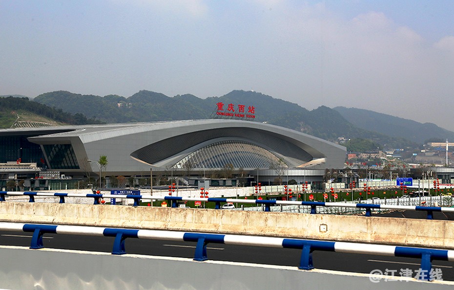重庆西站 (24).jpg