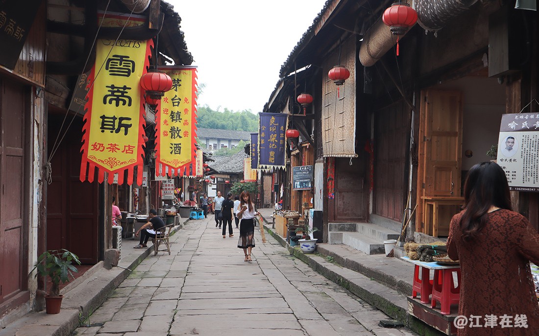 古镇街景 (2).jpg
