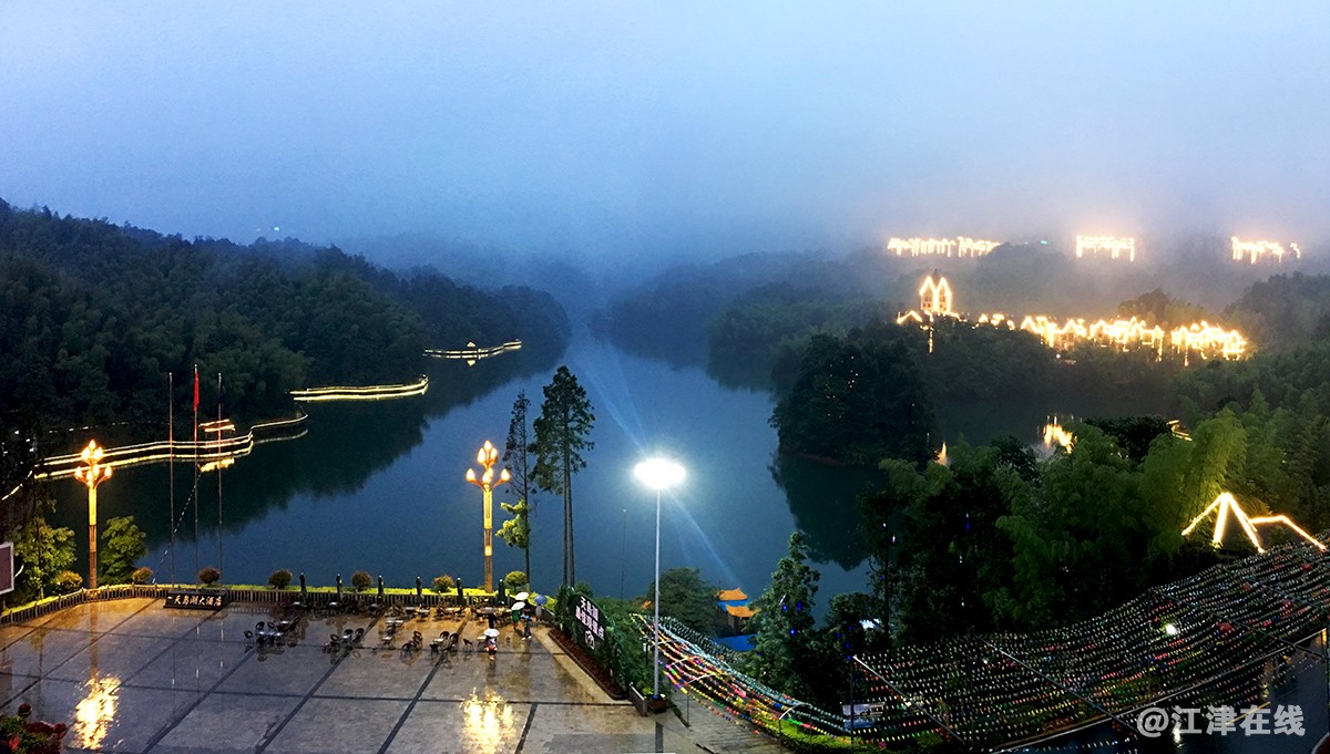 雨夜天岛湖副本副本.jpg