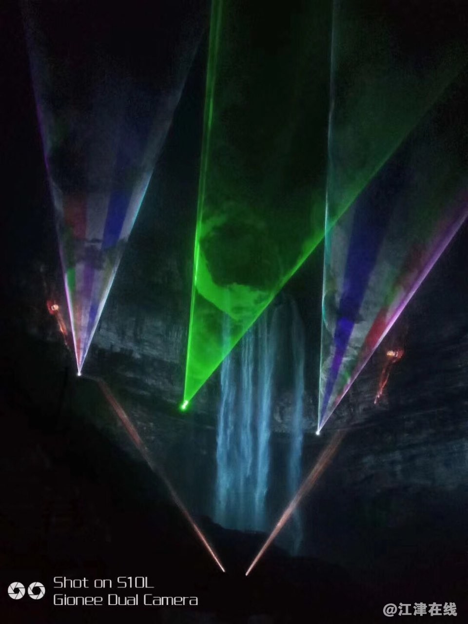 2018070850931531059254760223.jpg