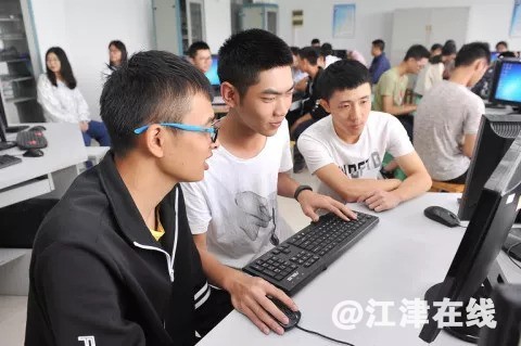 2fb51cfd-b6bc-43a6-b59c-6af3d8d7971d.jpg