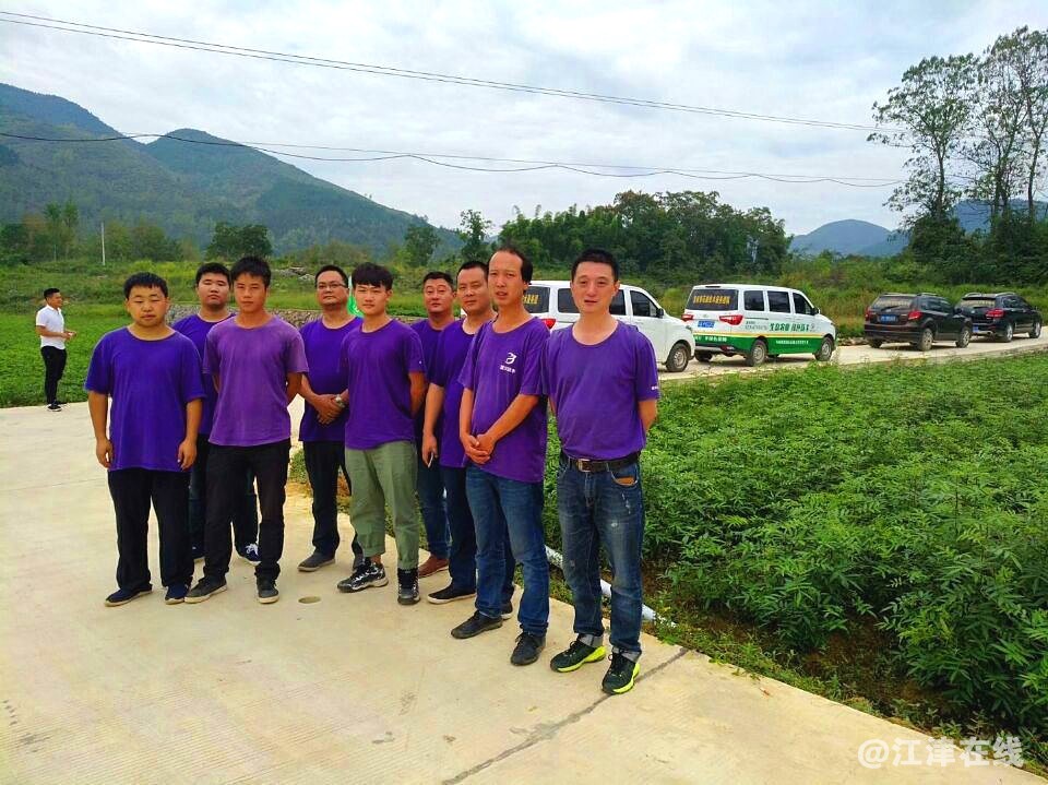 13鑫跃丰公司基地服务团队.jpg
