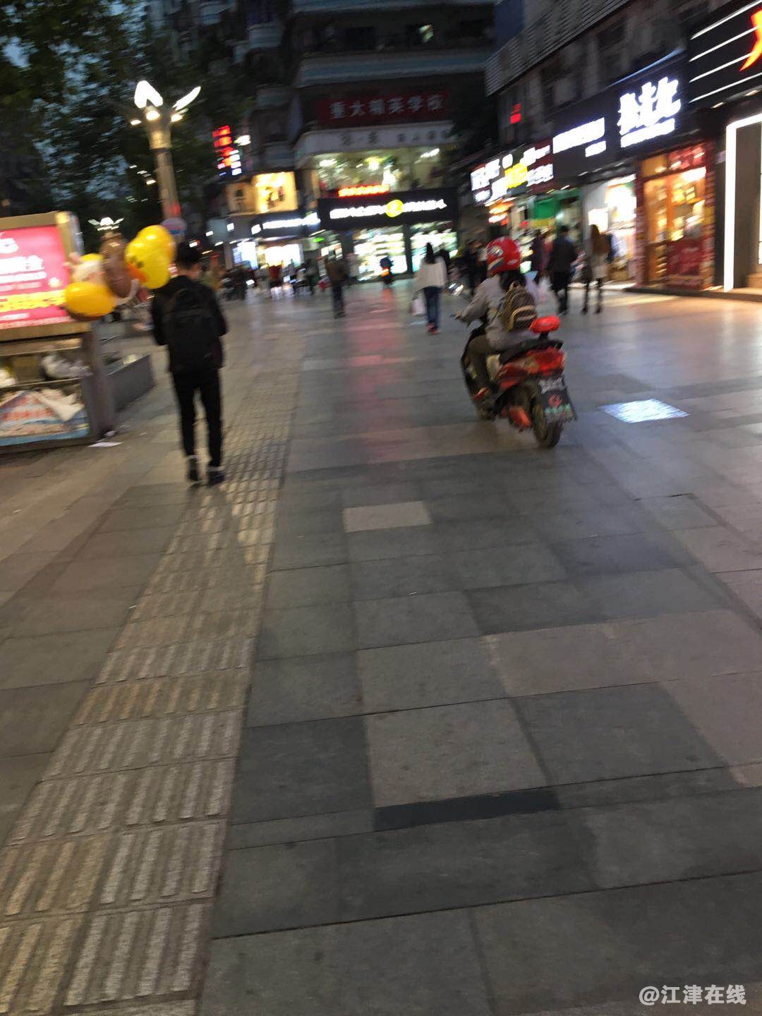 步行街30.jpg