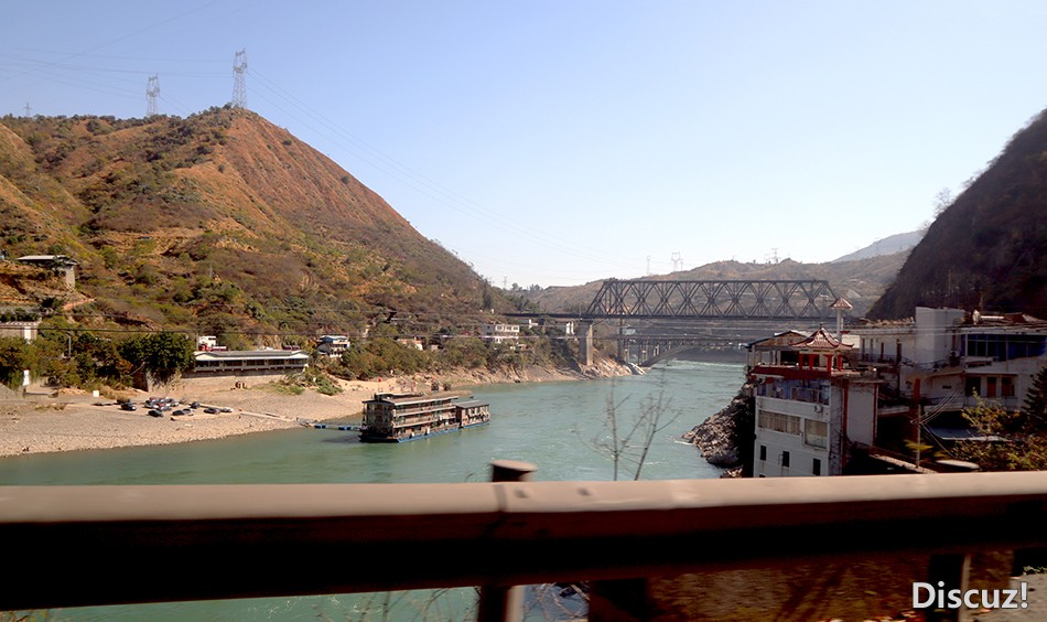 二滩水电站水库 (4).jpg
