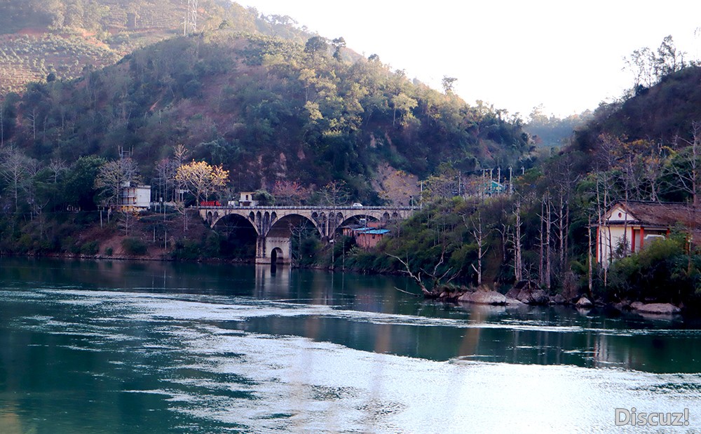 二滩水电站水库 (5).jpg