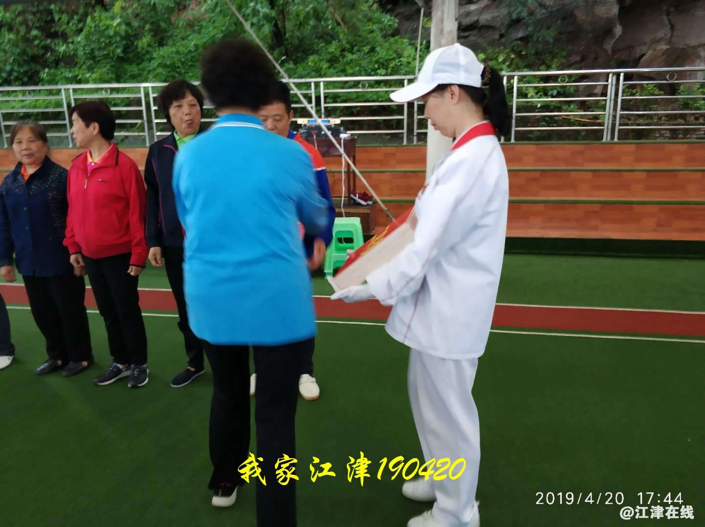 014459v8btcjfj7f0ybfrf.jpg