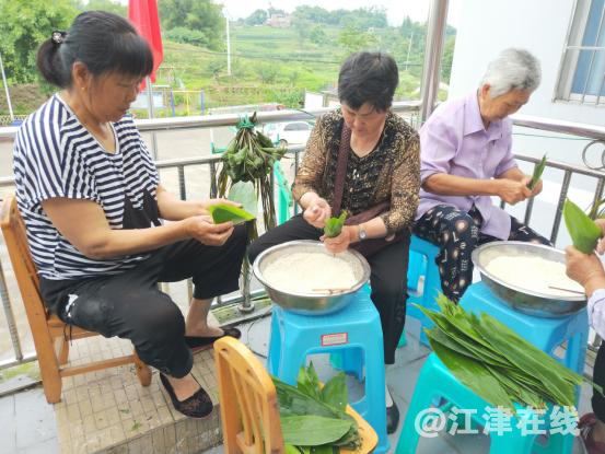 图为包粽子精彩图片2.png