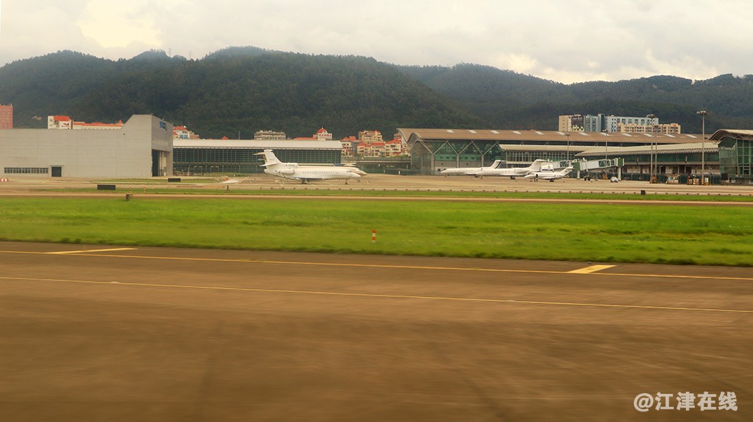 从深圳飞回重庆 (5).jpg