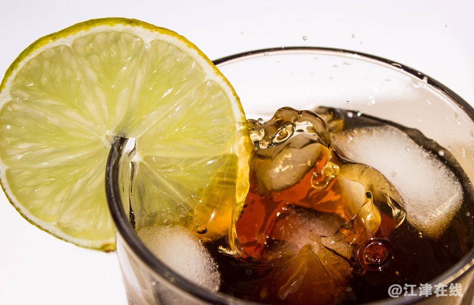 cola-1960326_960_720.jpg