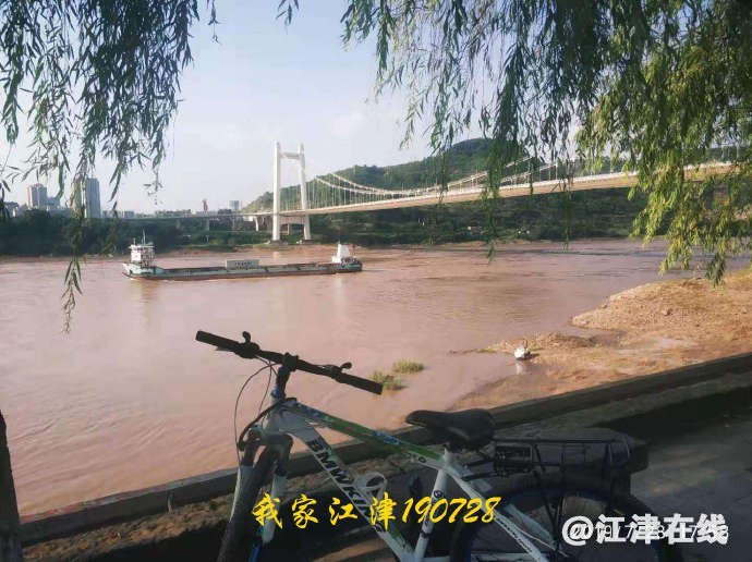 001thRdnzy7vTOkhc3Eca&690.jpg