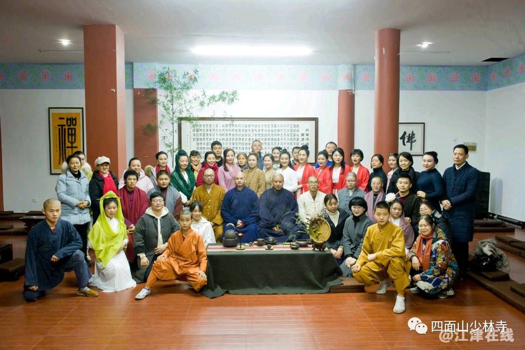 153723w2knpbk6pmtmomcb.jpg