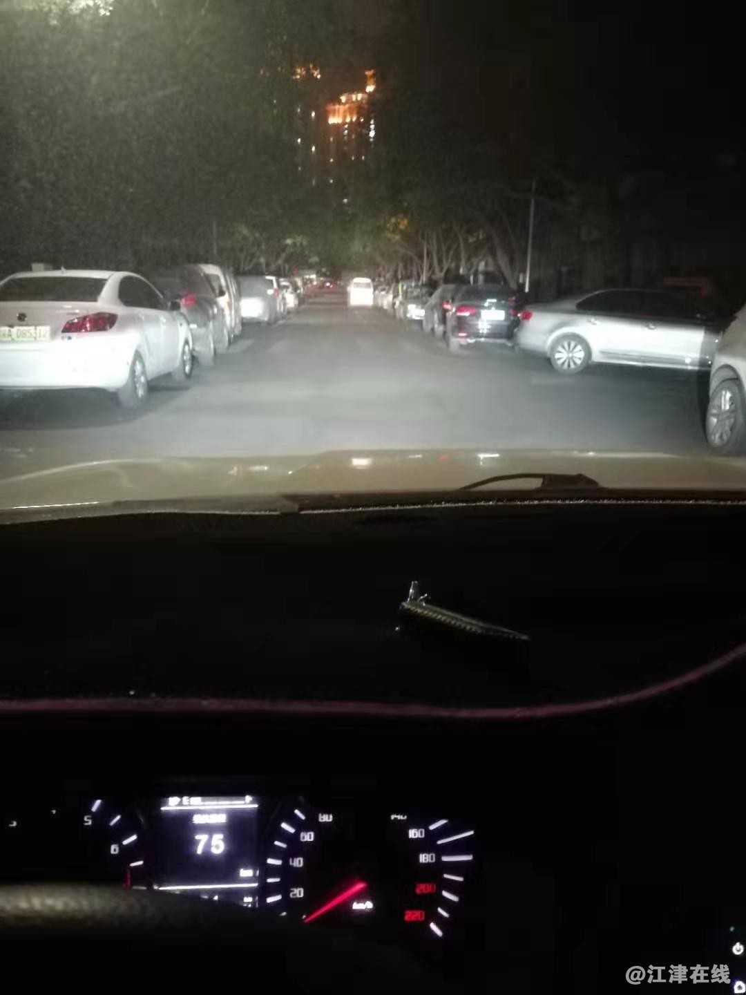 室外远光 150米左右