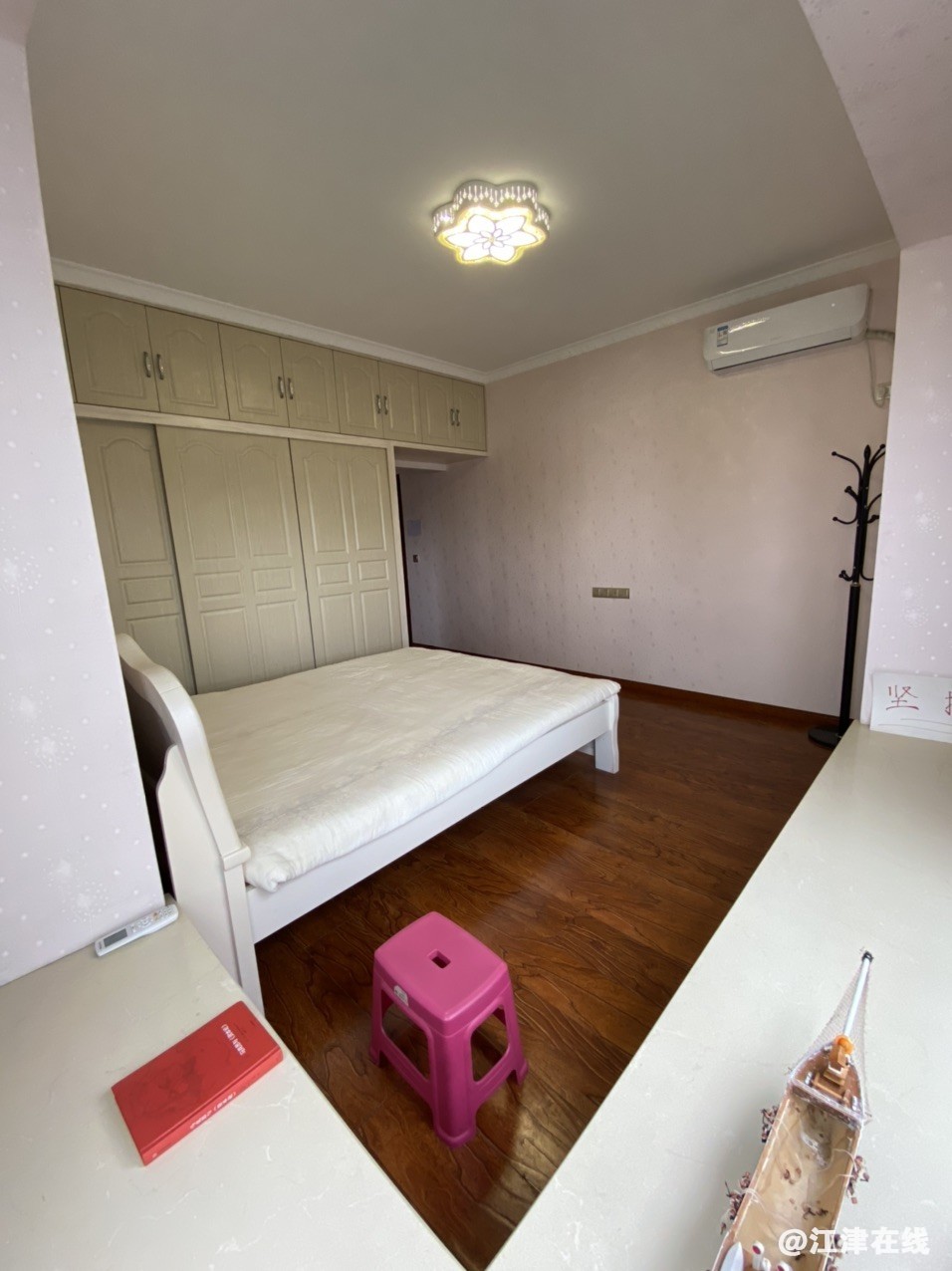 front1_FlZy04vcYmU-lq7FP68cGTYGI2di.jpg
