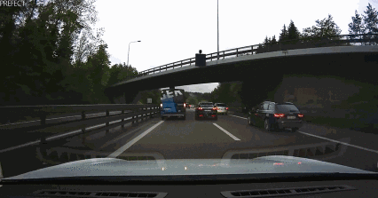 f83ba2dc8f4188e2e59d23833173ab87.gif