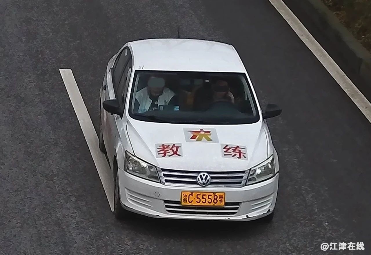 ceed49bc6faf0d94e38c4e87ea569573.jpg