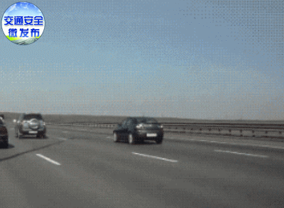 81eef6c5f7a5703bb18cc9022eefae25.gif