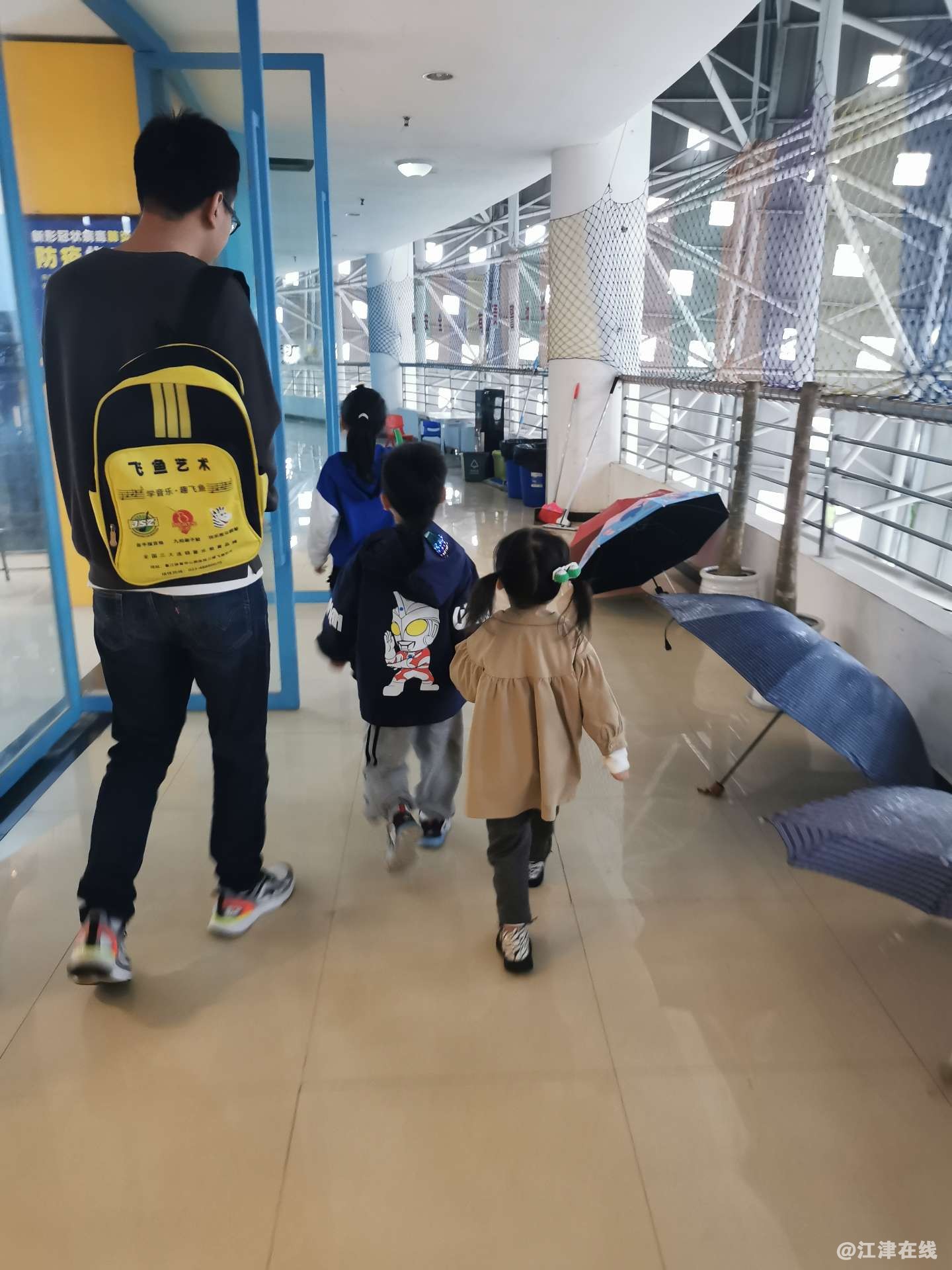 20220430154024front2_0_409372_FlqH5KdfIkWp-l-8uD5deYAQJH_K.jpg