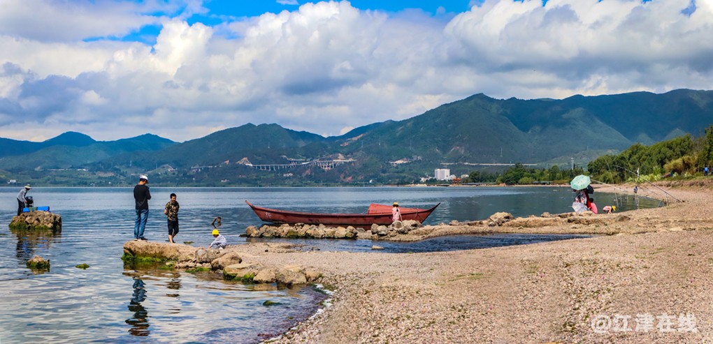 不知名湖畔副本副本副本.jpg