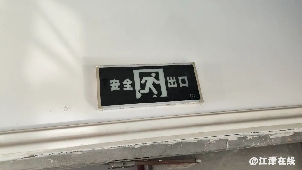 bbfca8959d5a4b6109b54cc071f5bfde.jpg