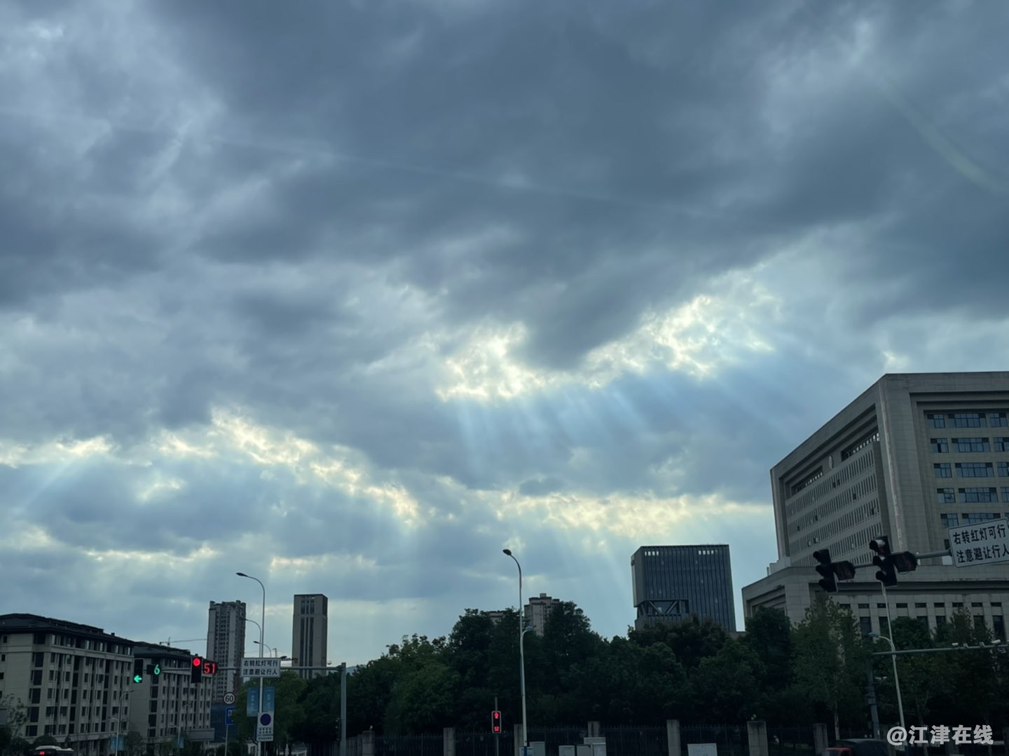 20221003220607front1_0_281628_FiWOcQ508v32a0qQjA3mxHZNXQ2r.jpg