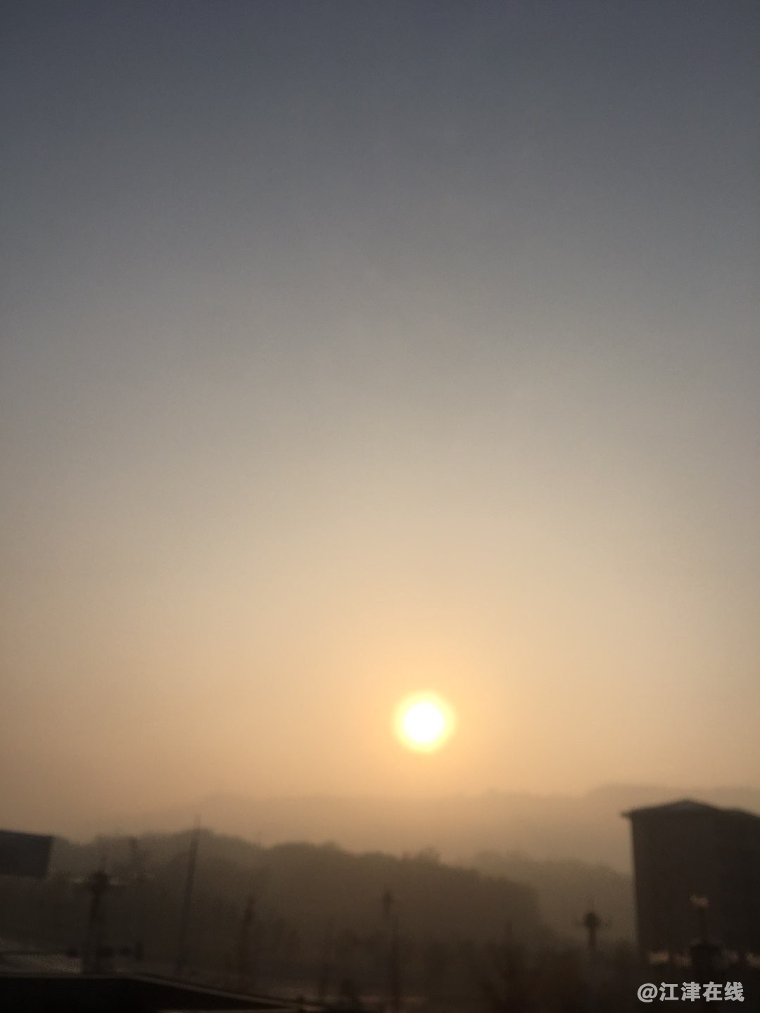 20221221084928front1_0_420898_FmsHhVYs993VUN1AhX_MNGeGeL63.jpg