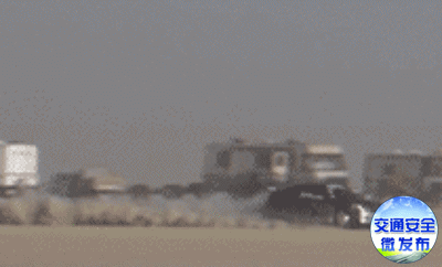 63f833d1590211f8e54e08eb8b562c4a.gif