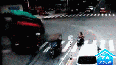 5af4cf1a5696800ca34b6407cf139b72.gif