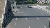 af953705d69ef35f1f57d37adda08a56.gif
