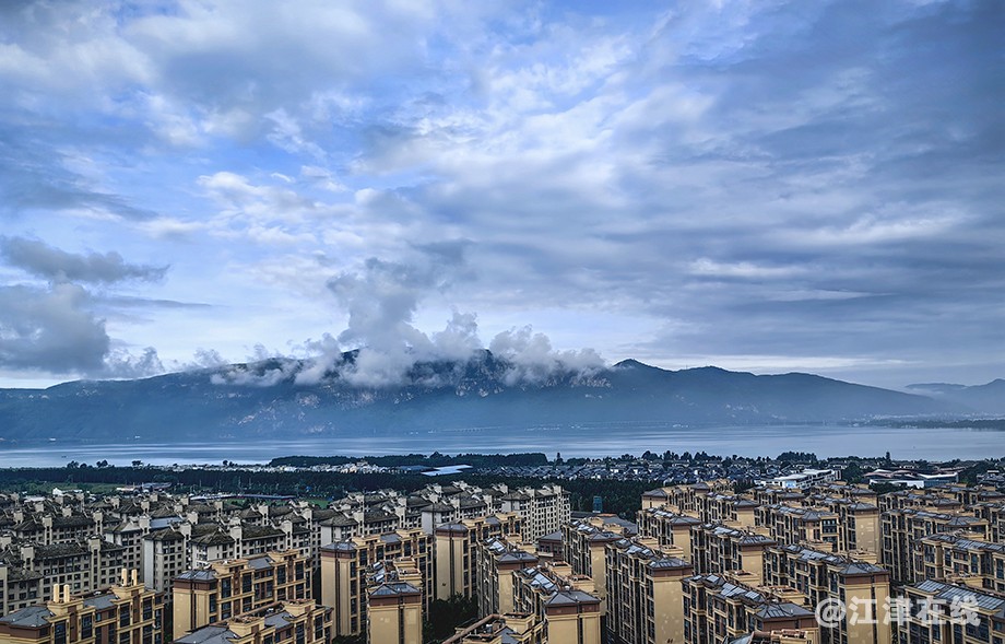 滇池边 (10).jpg